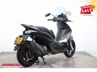 Piaggio  350 Beverly Sport ABS picture 3