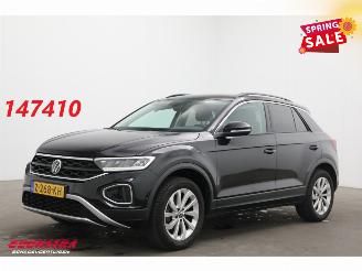 damaged passenger cars Volkswagen T-Roc 1.0 TSI Life Virtual ACC Apple/Android Camera 24.136 km! 2024/4
