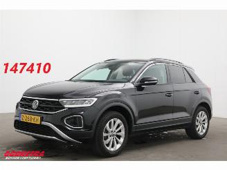 Vaurioauto  passenger cars Volkswagen T-Roc 1.0 TSI Life Virtual ACC Apple/Android Camera 24.136 km! 2024/4