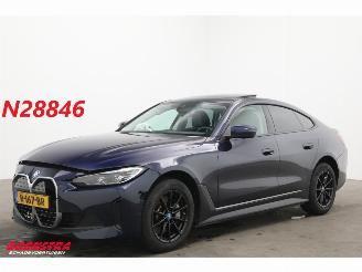 skadebil auto BMW i4 eDrive40 84 kWh Schuifdak LED ACC Camera AHK 2022/8