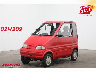 krockskadad bil brommobiel Canta  LX BY 2003 2003