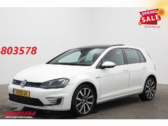 uszkodzony samochody osobowe Volkswagen Golf 1.4 TSI GTE Pano LED Leder Navi Clima Cruise Camera SHZ PDC 2015/4