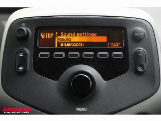 Peugeot 108 1.0 e-VTi Blue Lion Bluetooth Airco 16.397 km! picture 22