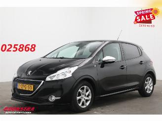Auto incidentate Peugeot 208 1.2 PT Aut. Style Pack Navi Clima Cruise PDC 58.047 km! 2015/2