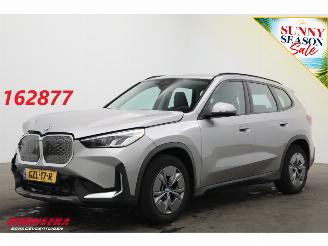 Vaurioauto  passenger cars BMW iX1 xDrive30 67 kWh LED ACC Apple/Android Camera SHZ 2025/1