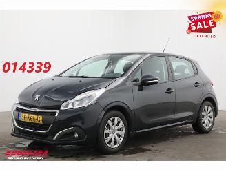 skadebil auto Peugeot 208 1.2 PureTech Blue Lease Navi Airco Cruise 138.531 km! 2018/3