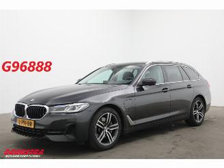 BMW 5-serie Touring 520e High Executive LED Leder Memory Navi Clima Cruise SHZ picture 1