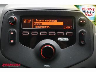 Peugeot 108 1.0 e-VTi Active 5-DRS Airco Bluetooth 137.303 km! picture 21