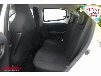 Peugeot 108 1.0 e-VTi Active 5-DRS Airco Bluetooth 137.303 km! picture 17