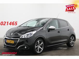 krockskadad bil auto Peugeot 208 1.2 PureTech Aut. Première Pano Navi Clima Cruise Camera 29.828 km! 2016/2
