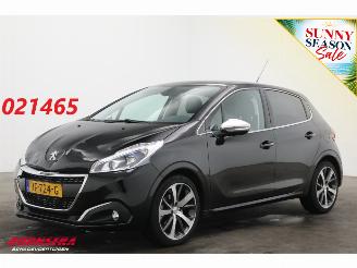 Unfallwagen Peugeot 208 1.2 PureTech Aut. Première Pano Navi Clima Cruise Camera 29.828 km! 2016/2