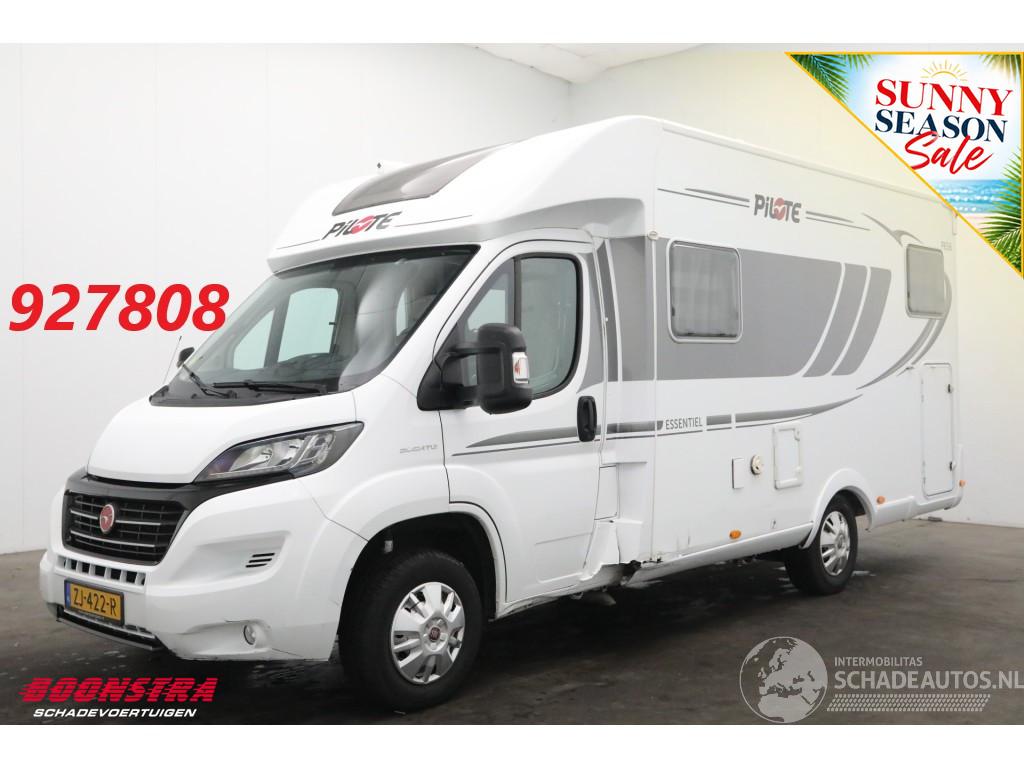 Pilote  P 656 C Essentiel 2.3 MJ Solar Luifel Fietsendrager Single Beds Hefbed AHK