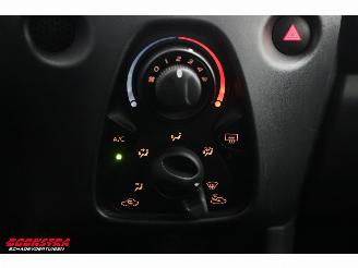Toyota Aygo 1.0 VVT-i x-fun Bluetooth Airco Cruise picture 23