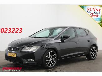skadebil auto Seat Leon 1.2 TSI Reference Airco Bluetooth Cruise SHZ PDC 2013/11