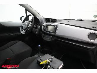 Toyota Yaris 1.5 Full Hybrid Aspiration Clima Cruise Camera AHK picture 11