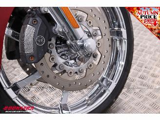 Harley-Davidson  FLHRSE5 CVO Road King picture 16
