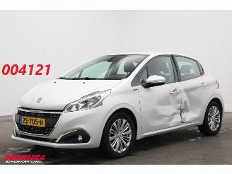 Peugeot 208 1.2 PT. 110 Signature Clima PDC Mirrorlink Camera 93.920 km! picture 1