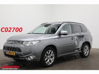 krockskadad bil auto Mitsubishi Outlander 2.0 PHEV Instyle+ 4X4 ACC Schuifdak Leder Camera SHZ 183.069 km! 2015/3