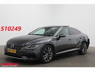 Voiture accidenté Volkswagen Arteon 2.0 TSI DSG Business R-Line ACC Virtual Glasdak Apple/Android Navi SHZ PDC 2017/11