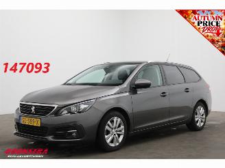 Tweedehands auto Peugeot 308 SW 1.2 PureTech Active Pano Navi Cruise Clima Apple/Android PDC 2018/5