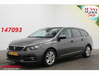 Tweedehands auto Peugeot 308 SW 1.2 PureTech Active Pano Navi Cruise Clima Apple/Android PDC 2018/5