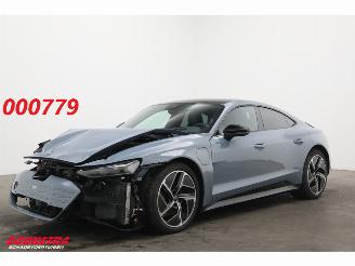 krockskadad bil auto Audi E-tron ACC Pano Clima Memory B&O Navi Virtual HUD SHZ PDC 2025/11