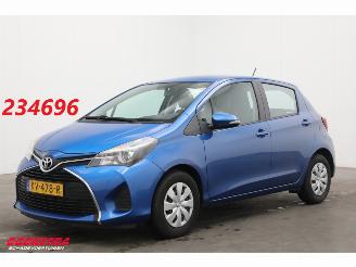 uszkodzony samochody osobowe Toyota Yaris 1.0 VVT-i Aspiration Airco Bluetooth Camera 141.236 km! 2016/12