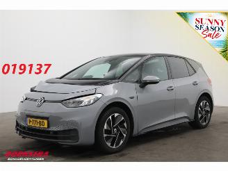 Schadeauto Volkswagen ID.3 Life 58 kWh ACC Navi Clima Virtual SHZ LrHZ PDC 2020/12