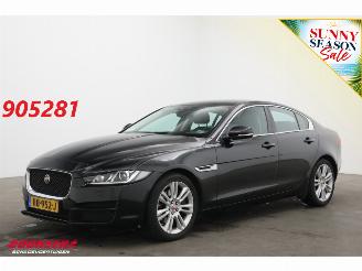 Coche accidentado Jaguar XE 2.0 AUT Portfolio Clima Navi Cruise Leder SHZ PDC 2015/6