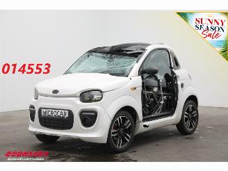 krockskadad bil brommobiel Microcar  Dué 6 Plus Pack Design Bluetooth LMV 2022/4