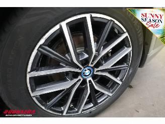 BMW iX1 eDrive20 67 kWh M Sport ACC Navi H/K Memory SHZ Virtual 360° PDC picture 15