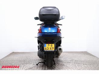 Peugeot Metropolis 400i picture 8