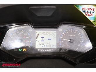 Peugeot Metropolis 400i picture 10