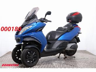 Peugeot Metropolis 400i picture 1