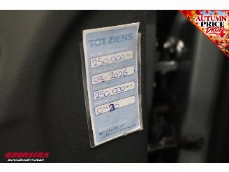 Volvo V-60 2.4 D6 AWD Plug-In Hybrid Summum Pano Navi Memory AHK SHZ Camera PDC Leder picture 19