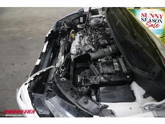 Volkswagen  2.0 TDI Style Clima Cruise Apple/Android PDC picture 11