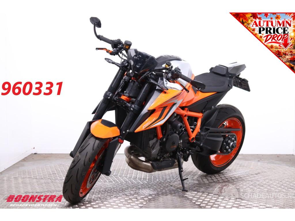 KTM  1290 SuperDuke R ABS Austin Racing Cruise