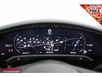 Porsche Taycan 4 93 kWh Pano ACC Virtual Memory Leder SHZ Camera 360° Apple/Android picture 15
