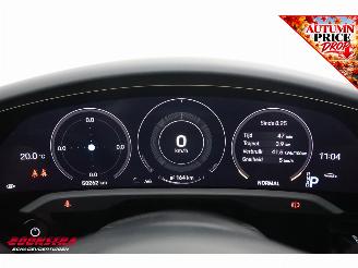 Porsche Taycan 4 93 kWh Pano ACC Virtual Memory Leder SHZ Camera 360° Apple/Android picture 13