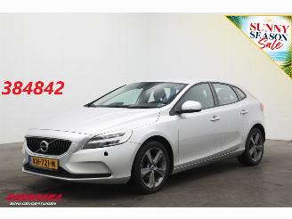 skadebil auto Volvo V-40 2.0 T3 Momentum Navi Cruise SHZ PDC LMV 2016/9