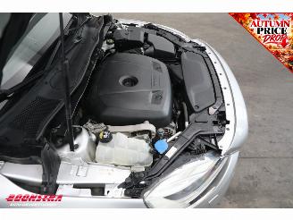 Volvo V-40 2.0 T3 Momentum Navi Cruise SHZ PDC LMV picture 8