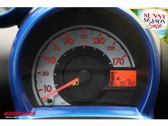 Toyota Aygo 1.0 VVT-i Now 5-drs Airco Navi Bluetooth 92.182 km! picture 18