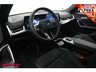 BMW iX2 eDrive20 67 kWh M Sport Edition ACC Navi Clima Leder SHZ Virtual Apple/Android Camera PDC picture 23