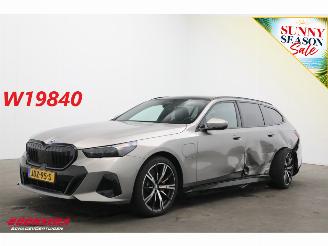 krockskadad bil auto BMW 5-serie Touring 530e M Sport Edition ACC Memory Leder SHZ Virtual Navi Camera PDC AHK 2025/9