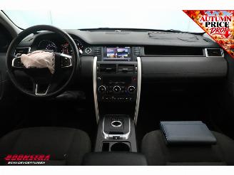 Land Rover Discovery Sport 2.2 TD4 Aut. Unfall 4WD SE Cruise Navi Clima PDC picture 16
