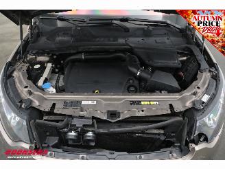 Land Rover Discovery Sport 2.2 TD4 Aut. Unfall 4WD SE Cruise Navi Clima PDC picture 9