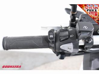 Honda  VFR 800X Crossrunner C-ABS Heizgriffe 15.956 km! picture 18