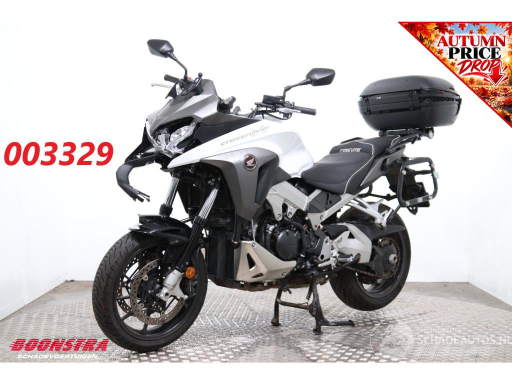 Honda  VFR 800X Crossrunner C-ABS Heizgriffe 15.956 km!