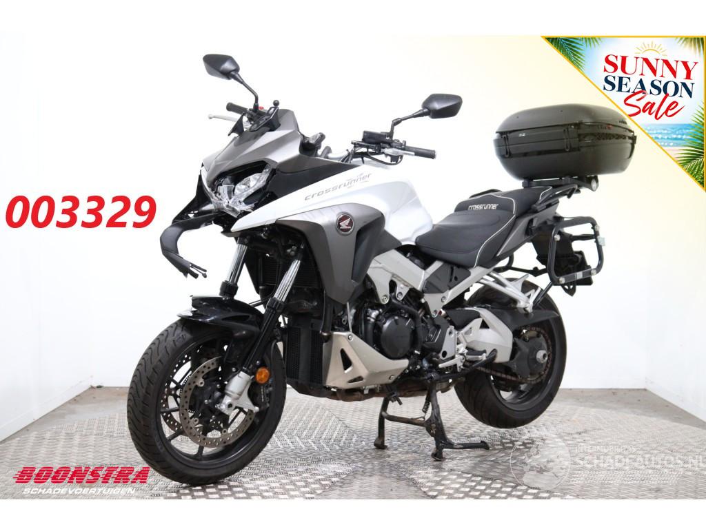 Honda VFR 800X Crossrunner C-ABS Heizgriffe 15.956 km!