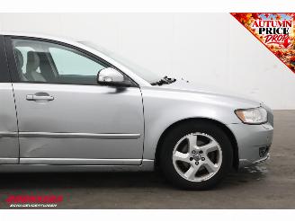 Volvo V-50 1.6 D2 S/S Kinetic Cruise Navi Clima Leder SHZ PDC picture 7